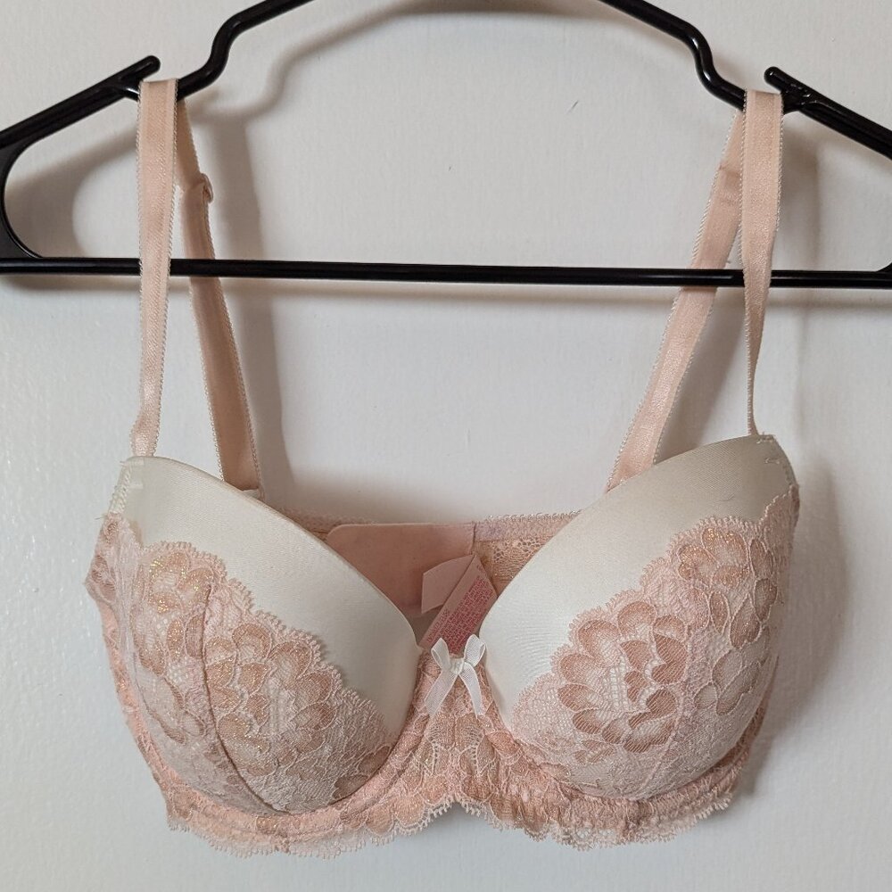 Victoria's Secret white and pink lace bra size 32DD